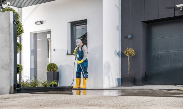 Best Pool Deck Cleaning  in Riverside, IA