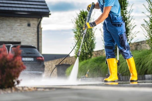 Best Factory Floor Cleaning  in Riverside, IA